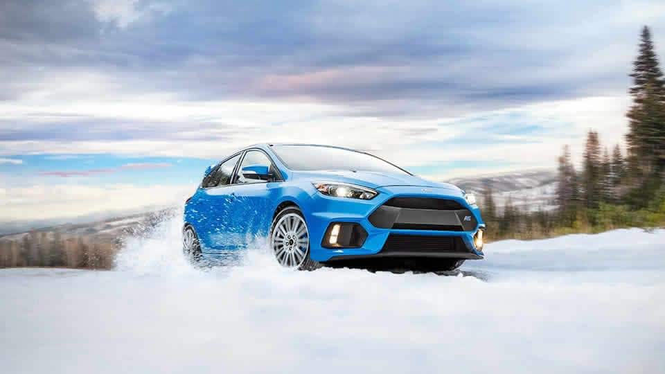 maclin-ford-focus-perfect-family-sedan-snow.jpg