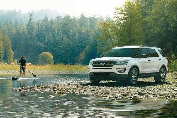 2017-ford-explorer-vs-dodge-durango-compare.jpg